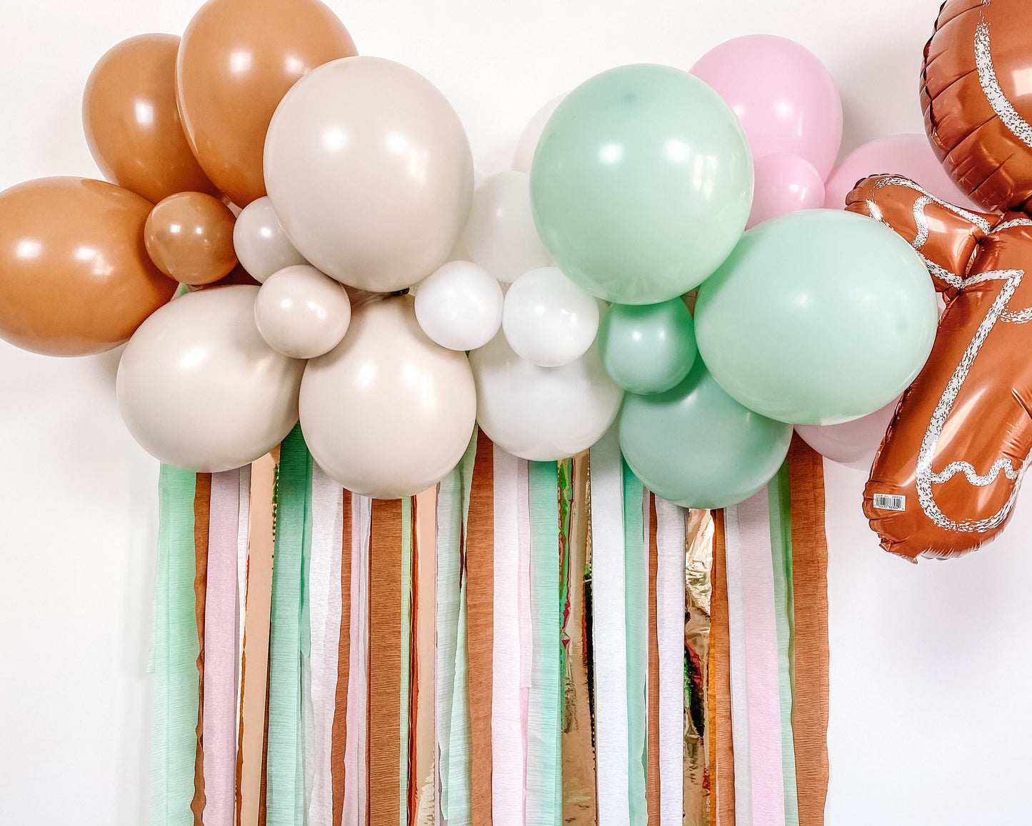 4' Gingerbread Balloon & Streamer Backdrop Kit || Pink Christmas Balloon Garland || Balloon Arch || Christmas Party Decor || Cookie Exchange